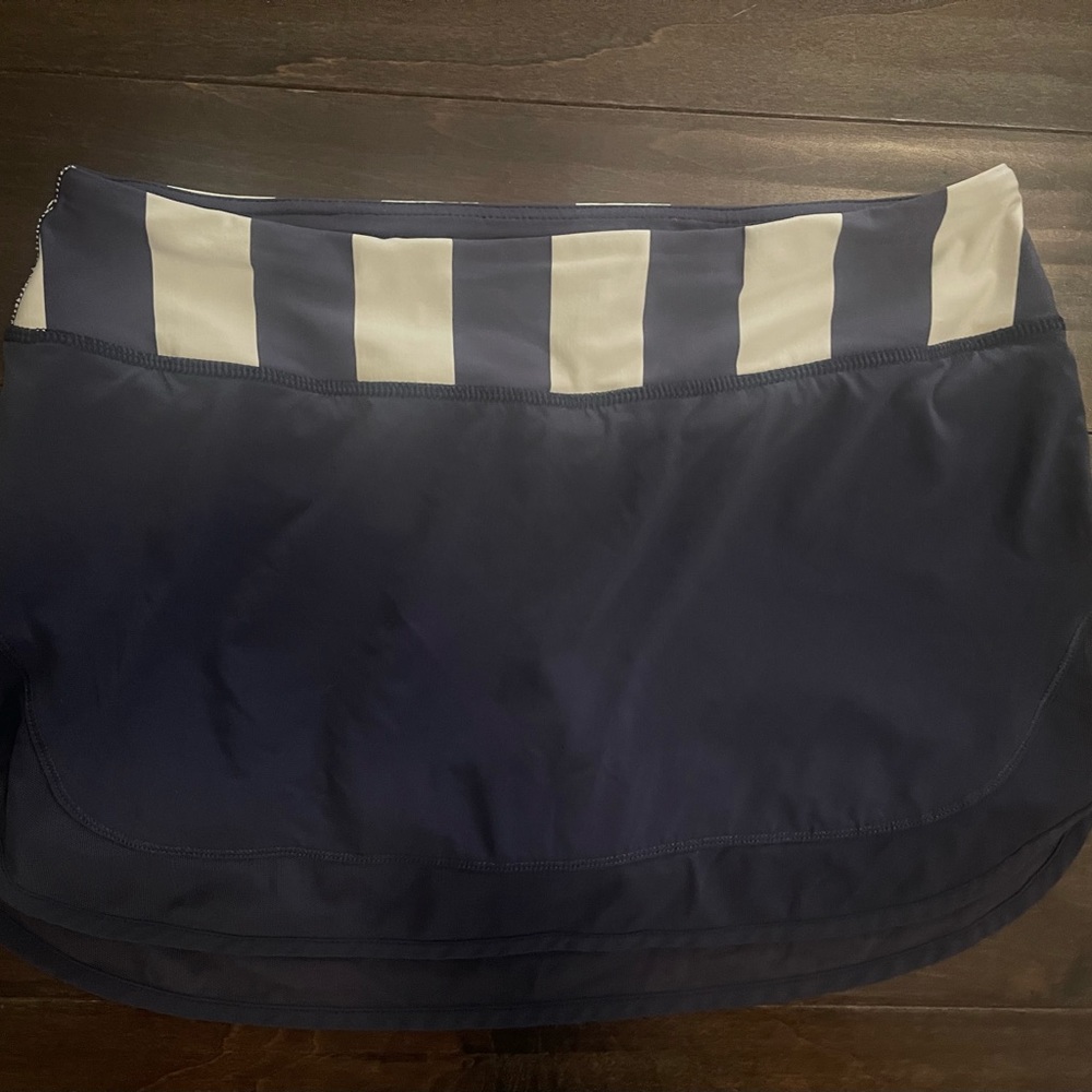 LULULEMON Hotty Hot Tennis Run Skort Skirt Sz 8